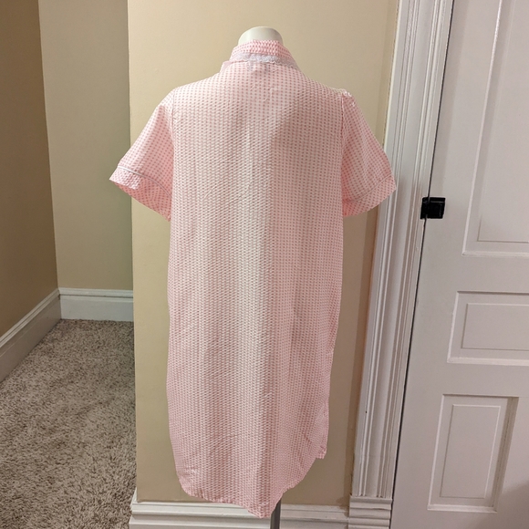 Lati Fashion pink with floral embroidery nightgown/housecoat size XL - Picture 3 of 8